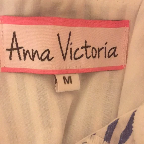 - - Anna Victoria Floral Dress - Picture 2 of 13